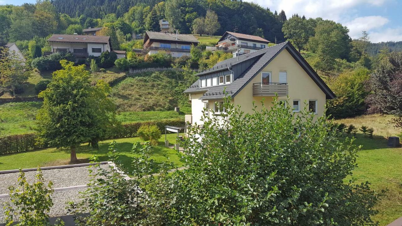 Ferienwohnung Am Kurpark Bad Wildbad Ngoại thất bức ảnh