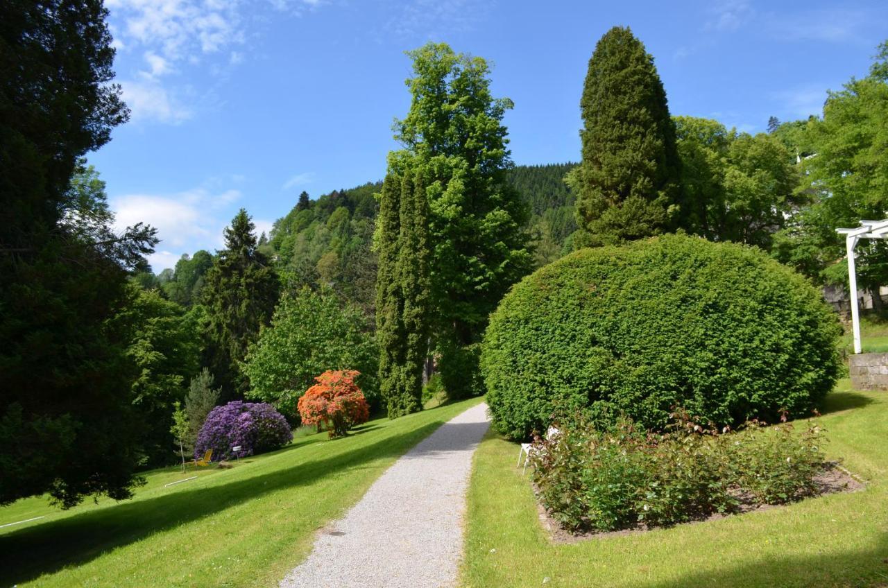 Ferienwohnung Am Kurpark Bad Wildbad Ngoại thất bức ảnh